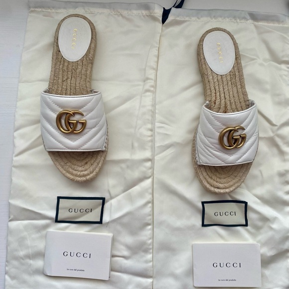 GUCCI white leather espadrilles with gold heritage double-g hardware. Worn once - Picture 3 of 6